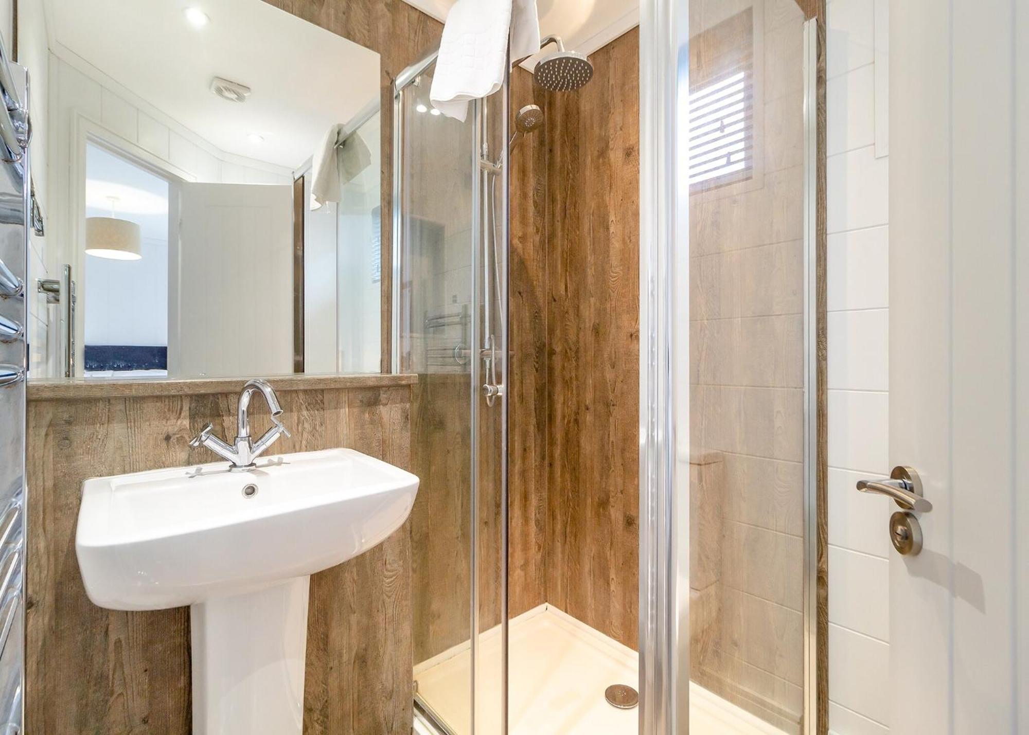 Norfolk Woods Resort And Spa Narborough  Ngoại thất bức ảnh